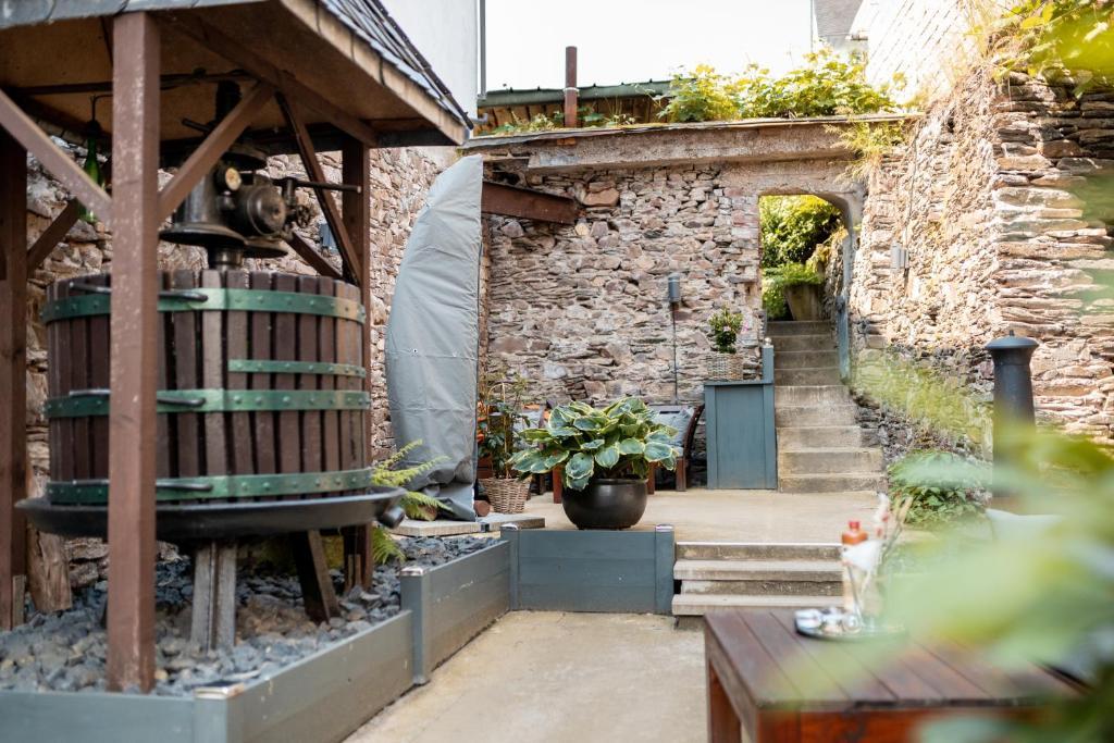 Zur Alten Weinkelter - Bezauberndes Fachwerkhaus Aus Der Spaetgotik Von 1451 - Top Lage Fuer Aktivitaeten - Fahrradkeller Ellenz-Poltersdorf Exterior foto